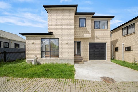 8B Orion Street, Papakura, Papakura