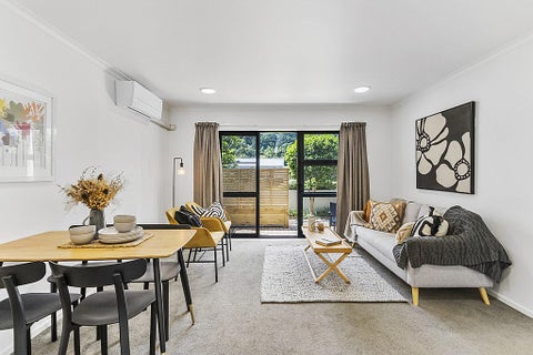 12/5 Carolina PL, Albany, Auckland