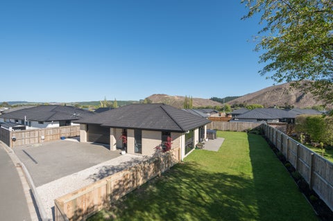 3 Jardine Lane, Wakefield