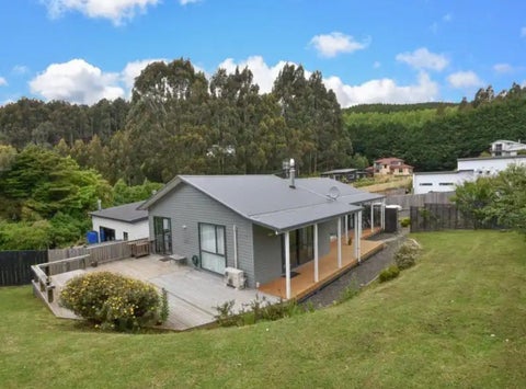 14 Clearwater Street, Broad Bay, Dunedin