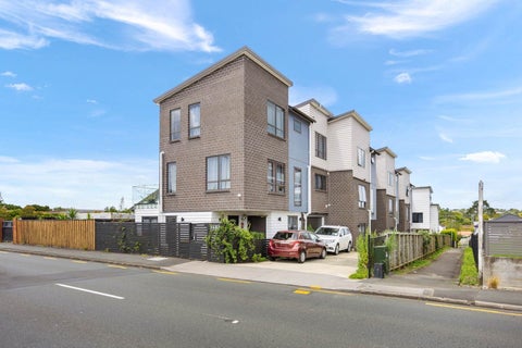 3182E Great North Road, New Lynn, Auckland