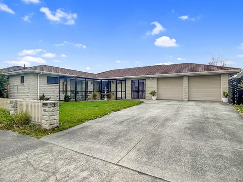 111 John F Kennedy Drive, Milson, Palmerston North