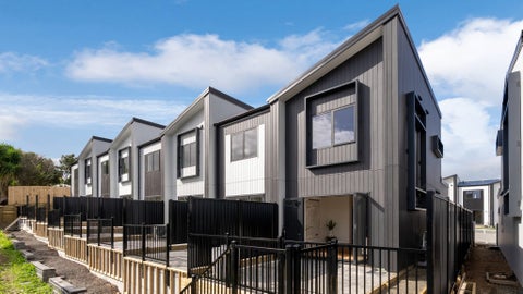 1/4 Ngaroma House Drive, Hobsonville, Auckland