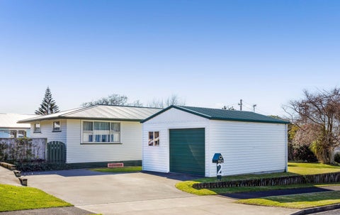 2 Handley Place, Glen Avon, New Plymouth
