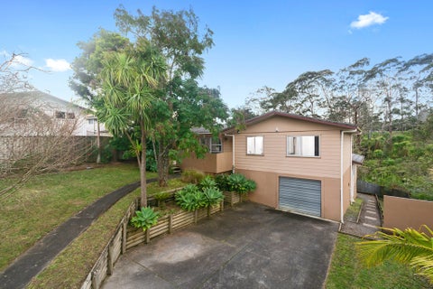 4 Angeline Place, Massey, Auckland