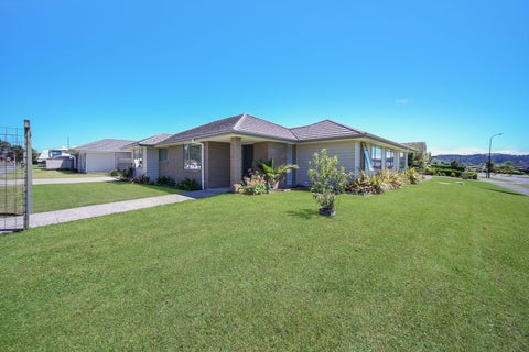 55 Pohutukawa Parade, Riverhead, Riverhead