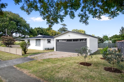 17 Carlyle Street, Leamington, Cambridge