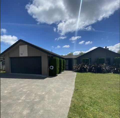 97 Carlyle Street, Leamington, Cambridge