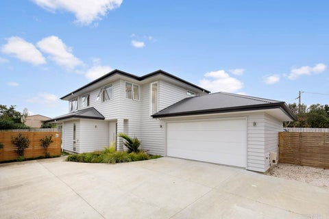 14A Drome View Place, Beach Haven, Auckland