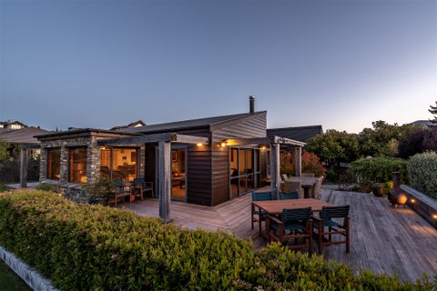 8 Baker Grove, Wanaka