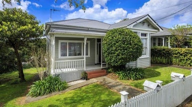 33 Waimana Avenue, Northcote Point, Auckland