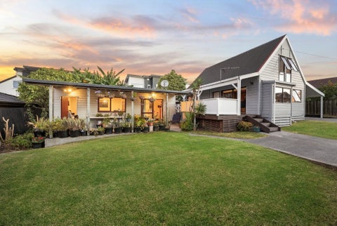 4037A Great North Road, Glen Eden, Auckland