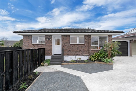 2/37 Blacklock Avenue, Henderson, Auckland