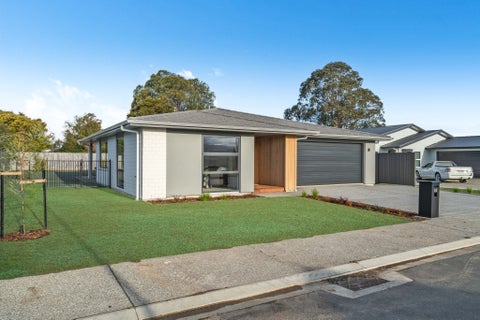 14 Hereford Drive, Carterton
