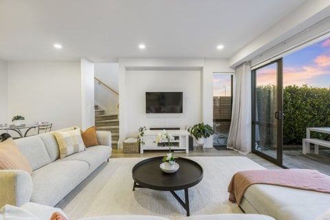 12 Arran Point Parade, Orewa, Orewa