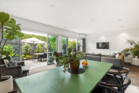 7/258 Hurstmere Road, Takapuna, Auckland