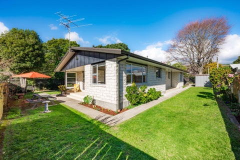 15 Kohekohe Road, Waikanae