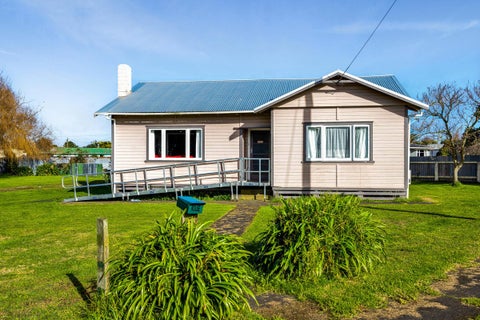 20 Riemenschneider Street, Manaia, Manaia