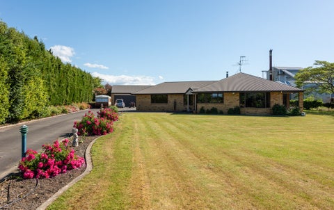 46 Livingston Road, Brightwater