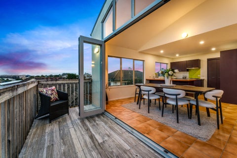 2/10 Windsor Place, Windsor Park, Auckland