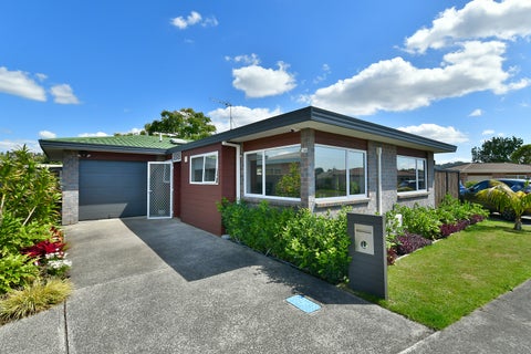 2/54 Lakeside Drive, Orewa, Orewa