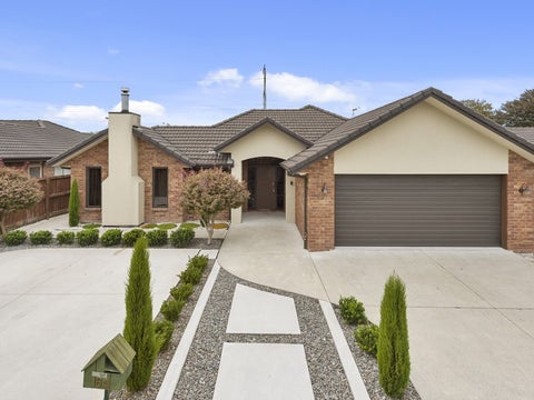 64 Darjon Drive, Huntington, Hamilton
