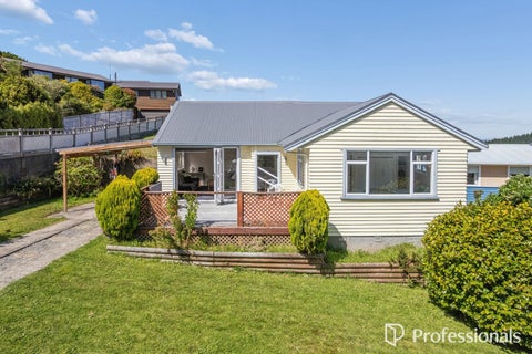 1 Taku Matenga Grove, Korokoro, Lower Hutt