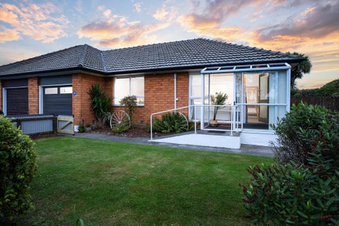 2/4 Lomax Place, Islington, Christchurch