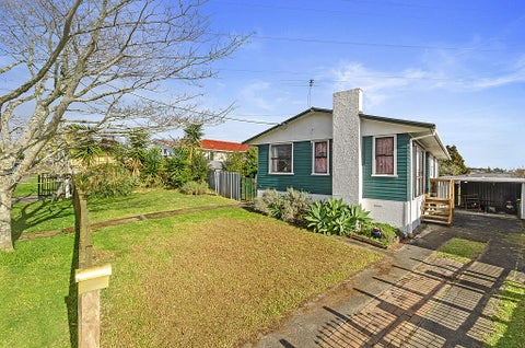 83 Cobham Crescent, Kelston, Auckland