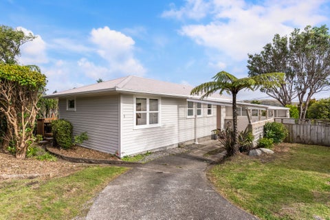 5 Pauline Way, Paparangi, Wellington