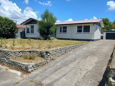 16 Karamea Crescent, Kelvin Grove, Palmerston North