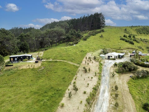 70 Opanake Road, Parore
