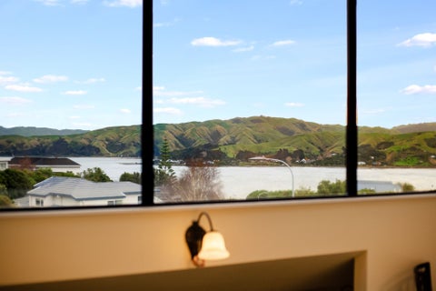 14 Portage Place, Whitby, Porirua