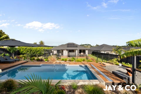51 Jack Lachlan Drive, Beachlands, Auckland