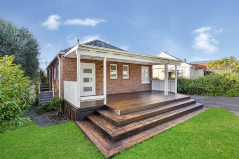 74 Tahapa Crescent, Meadowbank, Auckland