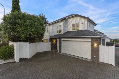1/50 Cook Street, Howick, Auckland