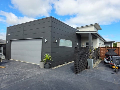 49 San Priamo Place, Paraparaumu Beach, Paraparaumu
