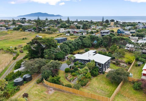 321 Te Horo Beach Road, Te Horo Beach, Otaki