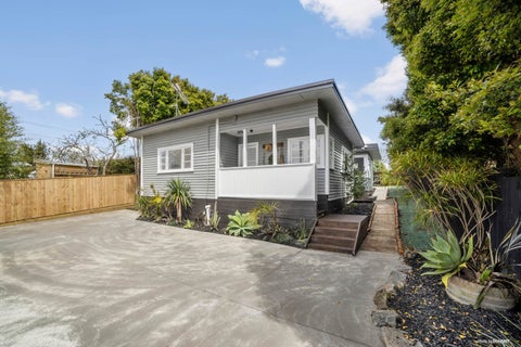 82A Lancaster Road, Beach Haven, Auckland