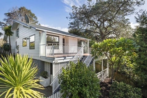 2/28 Marina Road, Torbay, Auckland