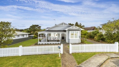 18 Fairfax Avenue, Northcote, Auckland
