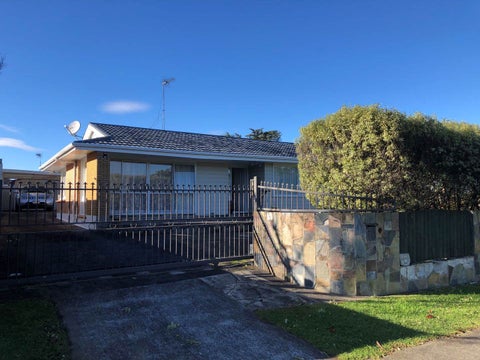 70 Botany Road, Botany Downs, Auckland