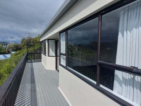 66 Miromiro Road, Normandale, Lower Hutt