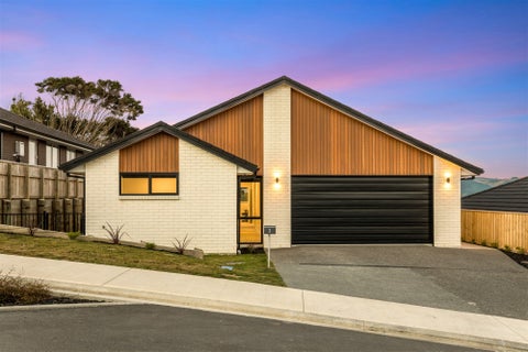 3 Topsail Way, Whitby, Porirua