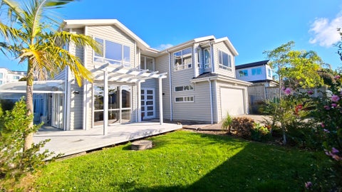 12 Fernhill Way, Oteha, Auckland