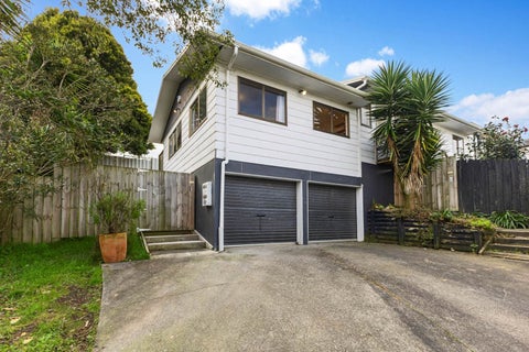 2/10 Aronia Way, Goodwood Heights, Auckland