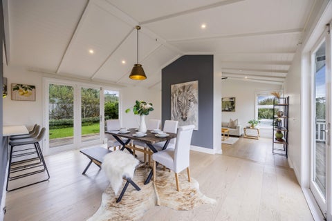 12 Bayside Avenue, Te Atatu Peninsula, Auckland