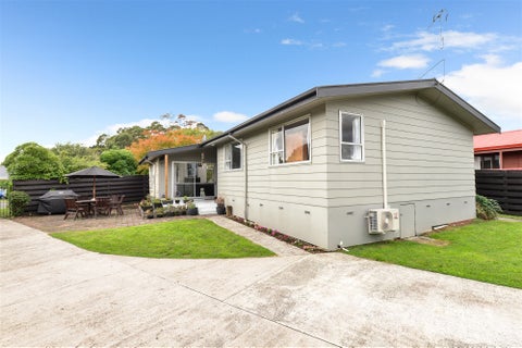 22 Lansdowne Crescent, Glenview, Hamilton