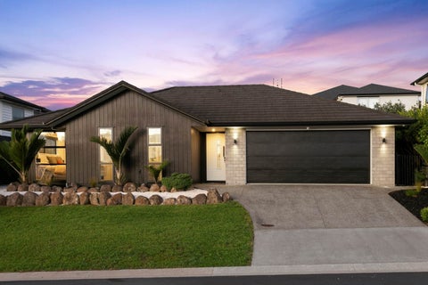8 Ian Gordon Lane, Orewa, Orewa
