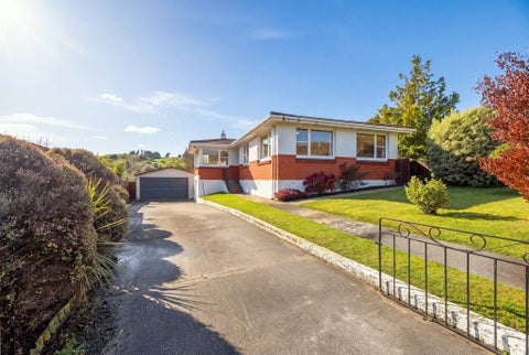 8 Bell Crescent, Concord, Dunedin